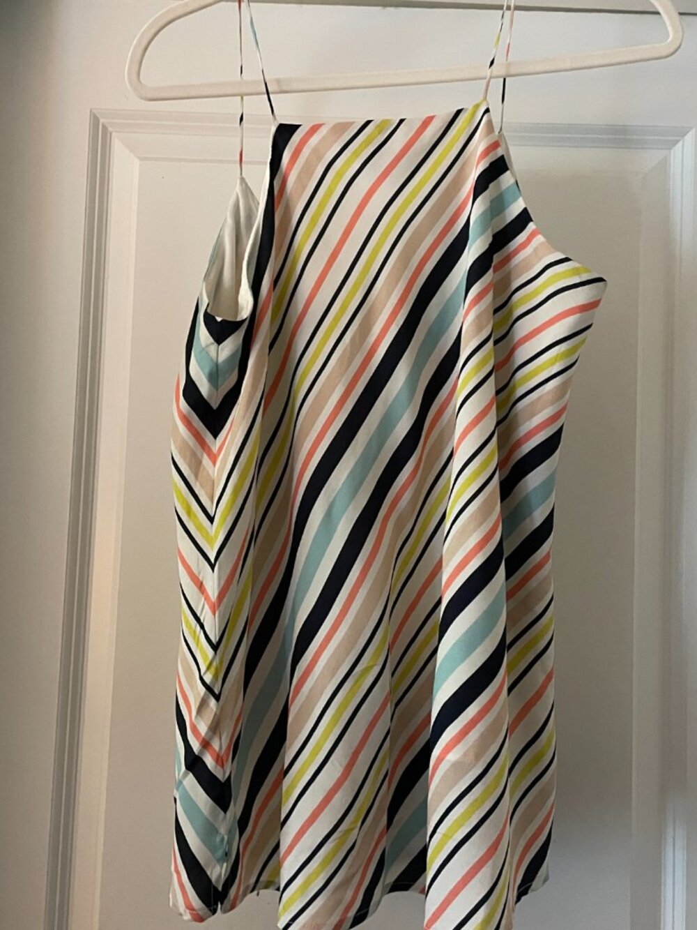 The Limited Sleeveless Blouse Bundle Size M/L – 3 Tops - Picture 3 of 11